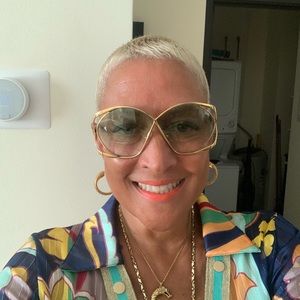 Meet your Posher, Kindall